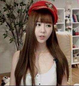 韩国女主播名字 胸很大,身材火辣，人气爆棚，揭秘胸大的秘密！”