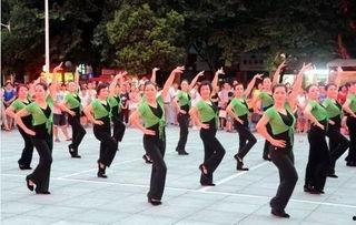 广场舞俏媒婆搞笑,欢乐逗趣，笑翻全场